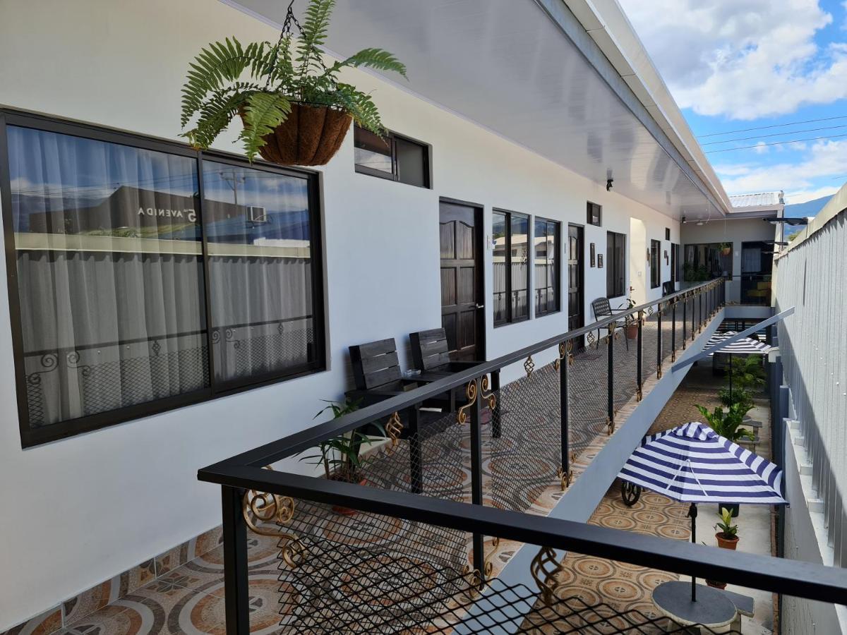 Apartamentos Ave Del Paraiso ألاخويلا المظهر الخارجي الصورة